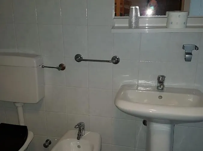 Mirabeau Отель 3*